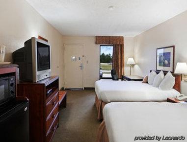 Red Roof Motel 2*